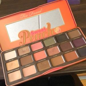 TOO FACED: SWEET PEACH EYESHADOW PALETTE